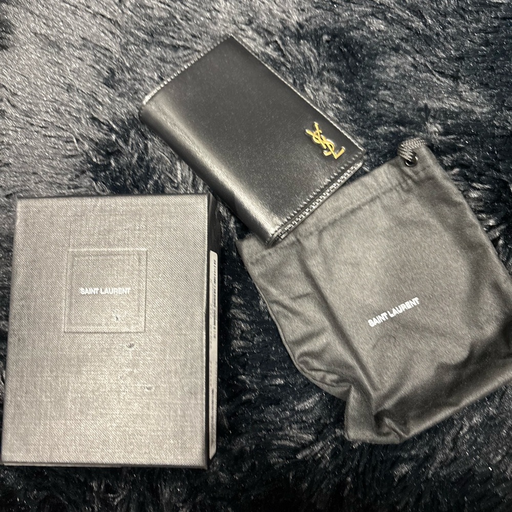 Yves Saint Laurent Black Key Card Holder Sleek Design